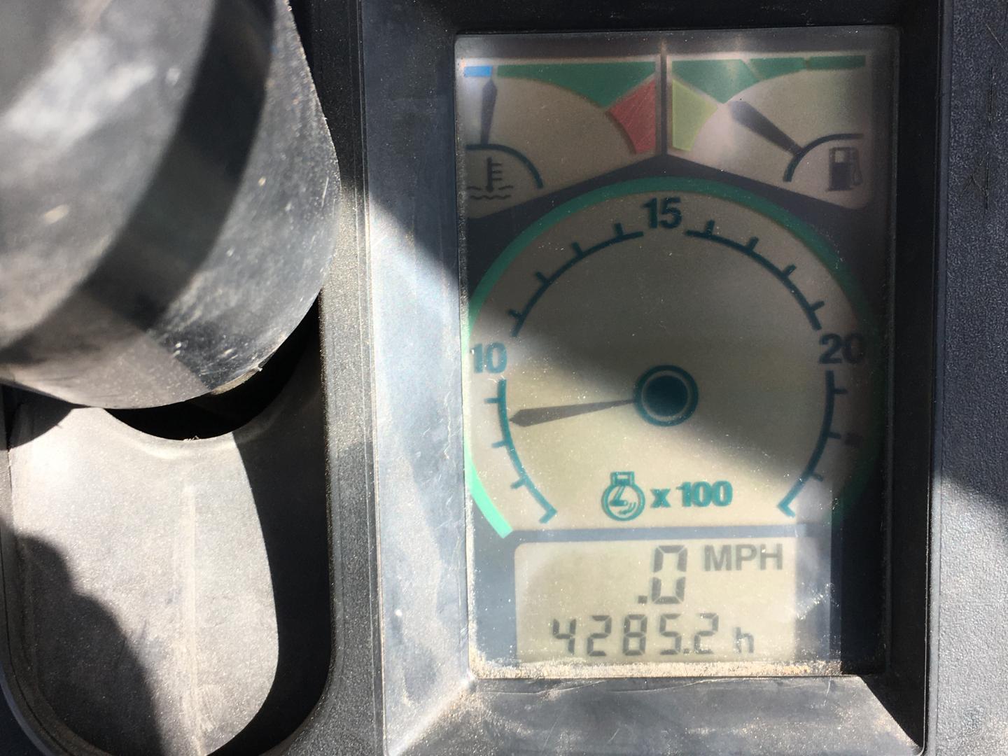 ./imagenes/INVOICE/2019/16909/TRACTOR AGRICOLA JOHN DEERE 4760 (44).JPG